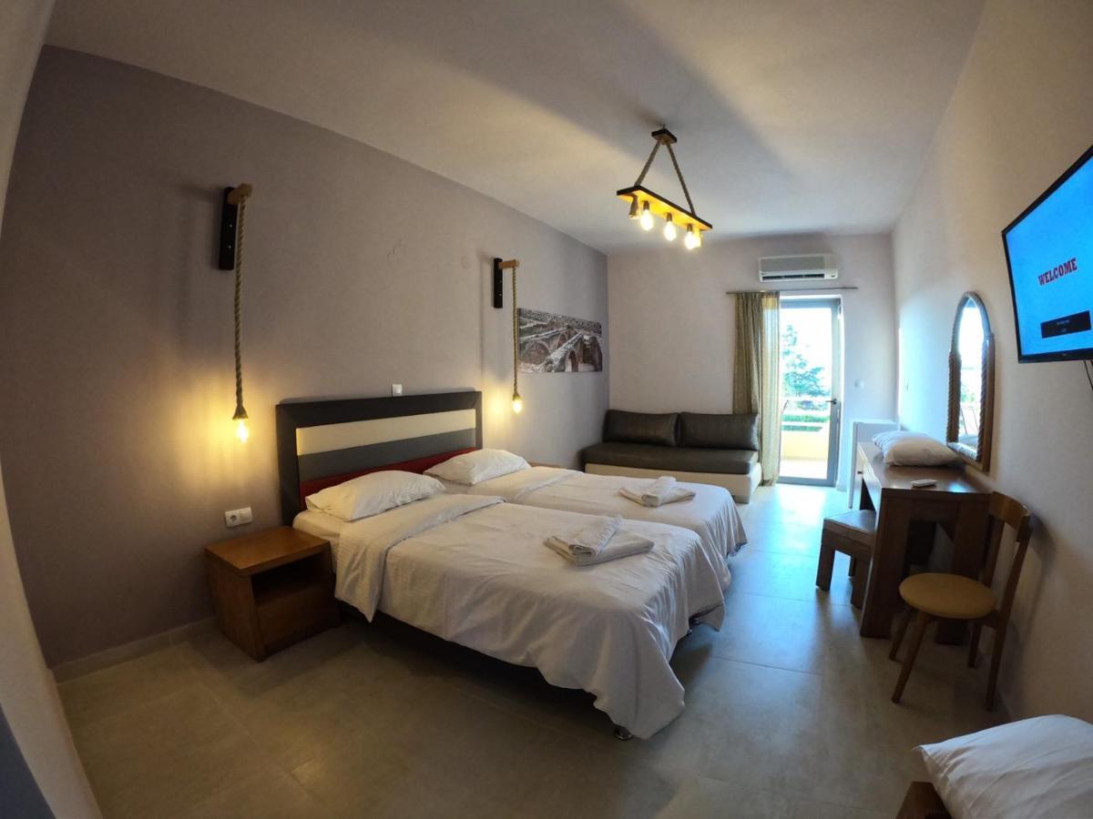Dioni Hotel アデリアノス・カンポス エクステリア 写真